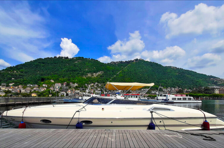 libertas paolo boat lake como boat tour comoboatteam